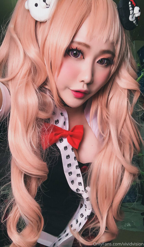 vividvision naked actress archive