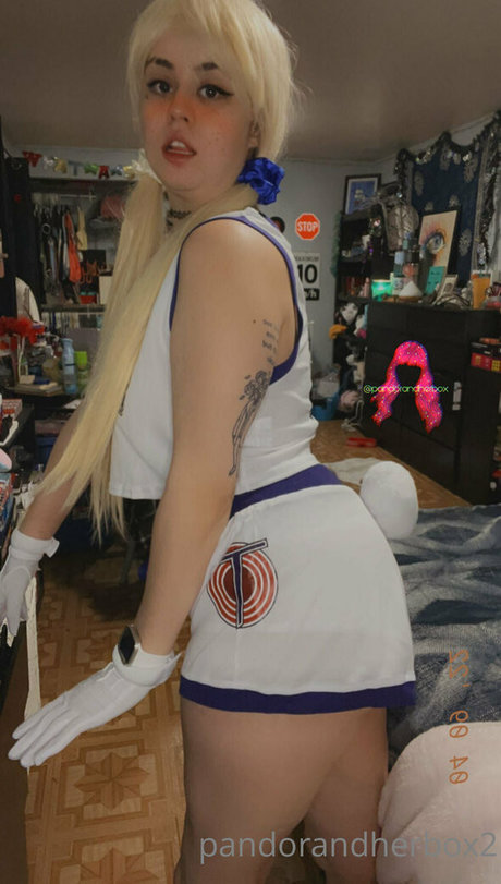 pandorandherbox2 hot model photo