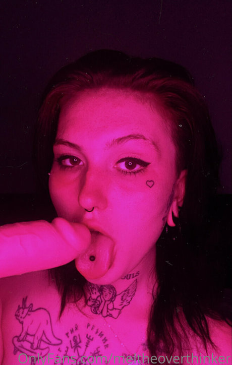 meltheoverthinker profile pic