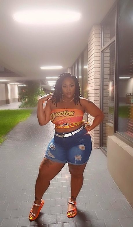 fineapple diva model exclusive img