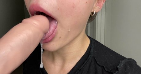 blonde deepthroat onlyfans hd photos