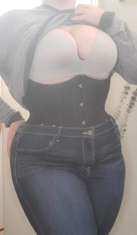 shemale riding onlyfans pretty pic