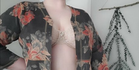 lilacandholly hot pornstar img