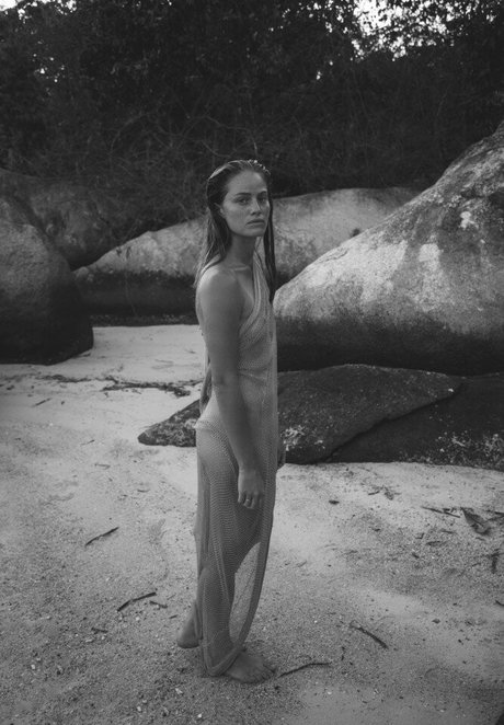 Yaara Benbenishty nude thumbnail