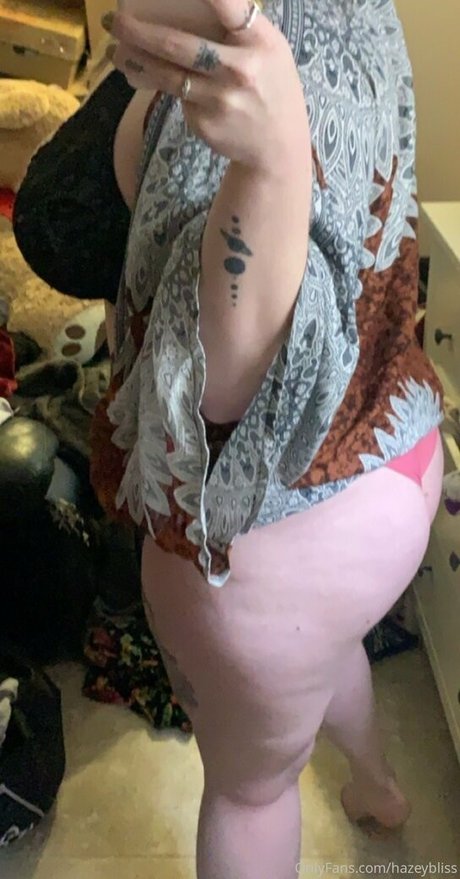 hazeybliss star pornographic galleries