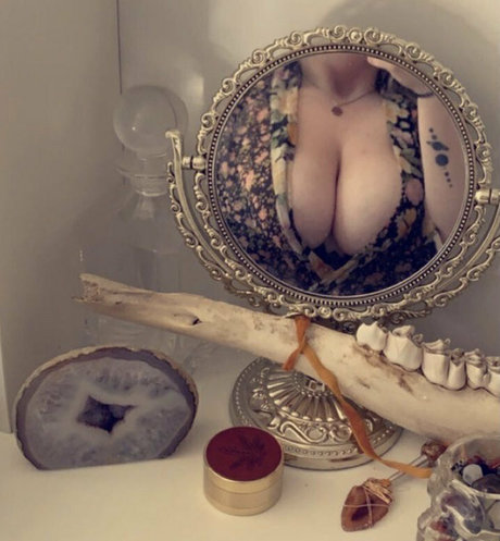 hazeybliss star nude pictures