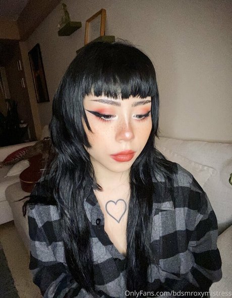 bdsmroxymistress model nice pics