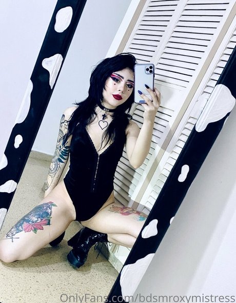 bdsmroxymistress profile pic