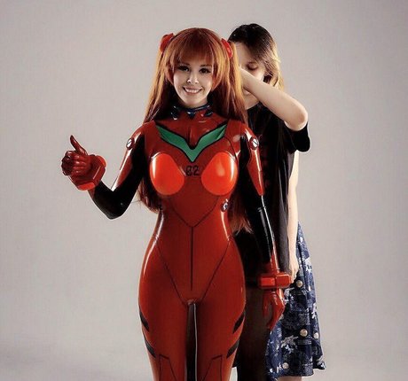 コスプレ ヘンタイ オンリーファンズ トップ 画像