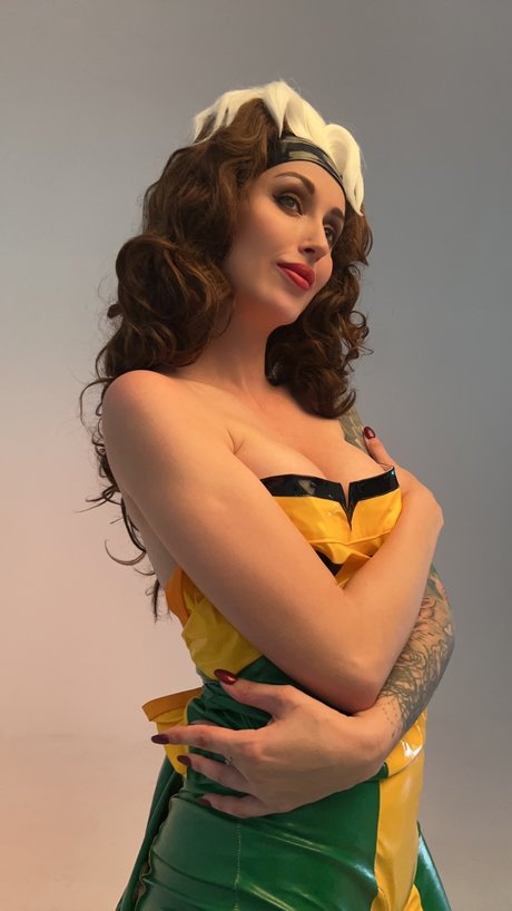 大学のオンリーファンズ 裸 写真