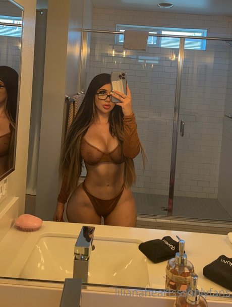 アジア人カップルオンリーファンズ ホットポルノ 写真