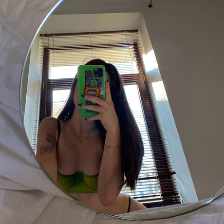Maryana Ro xxx女優 写真
