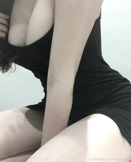 Peusche セックスモデル 写真