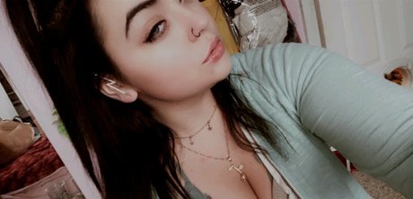 alisonlyn profile image