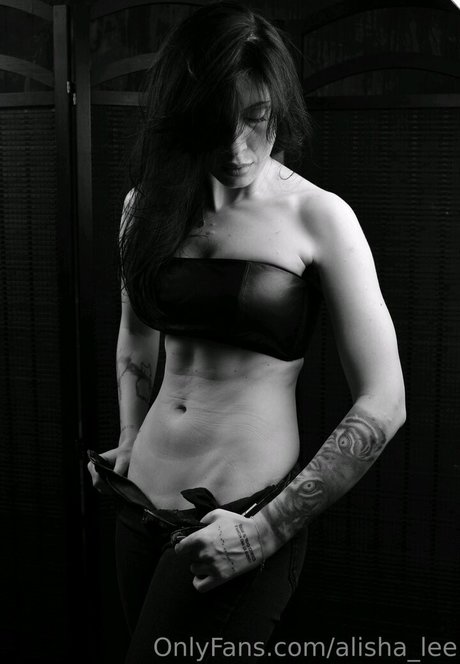 熟女潮吹きオンリーファンズ セクシー アーカイブ