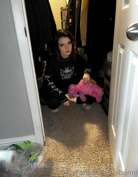 ポルノスターオンリーファンズ セクシーヌード 写真