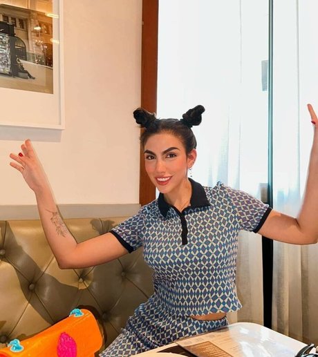 アジア人カップルオンリーファンズ 無料 写真