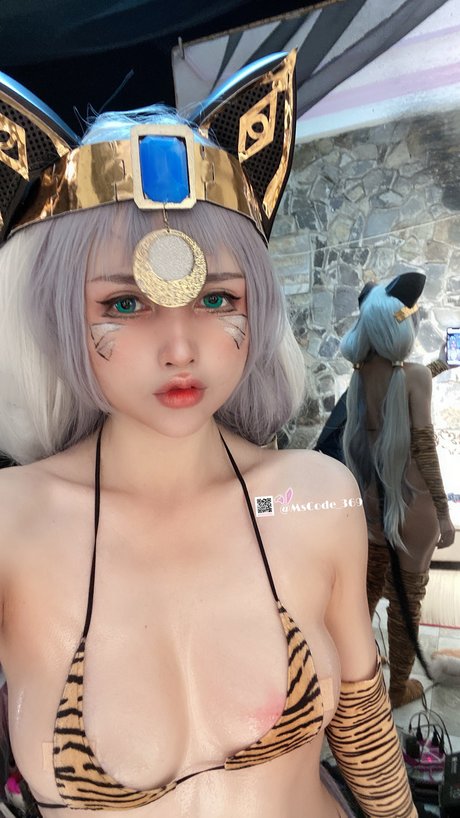 アジアンアマチュアオンリーファンズ セクシー 写真