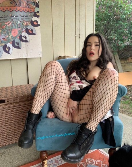 house feminist セックスポルノスター 画像