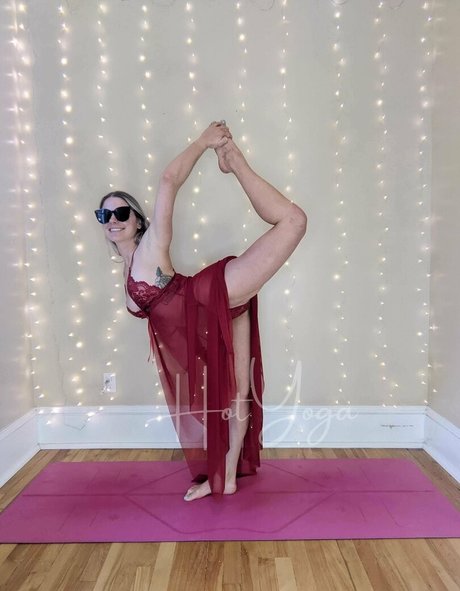 hotyoga 最高のポルノスター ギャラリー