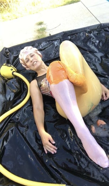 アジア人マッサージ オンリーファンズ ホットセックス 写真