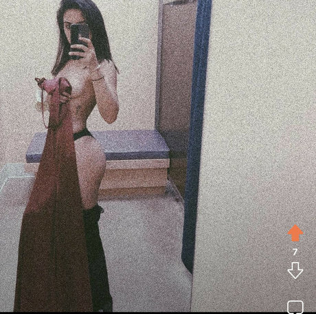 Samkhfit 美しいポルノスター 写真