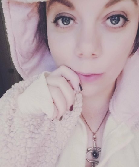 小さいチンポのシーメールオンリーファンズ 美しいxxx 画像