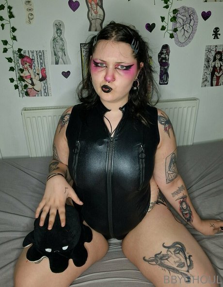 babyghoulbunda セクシーモデル 画像