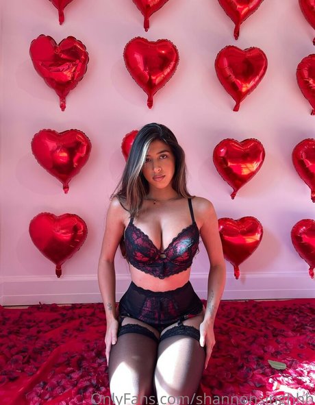 Alexa Campbell 裸のモデル ギャラリー