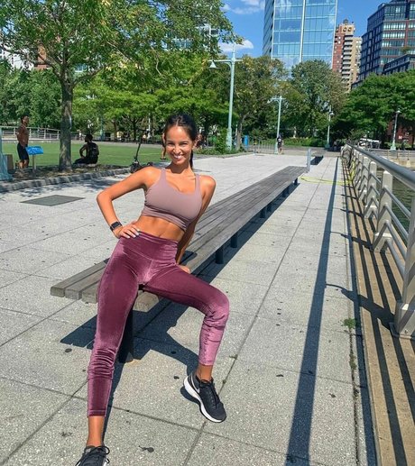 アナル エボニー オンリーファンズ トップ 写真