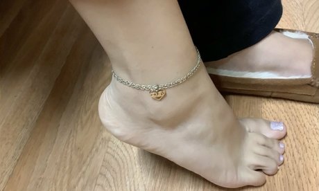 latinafeetj ヌードスター 写真