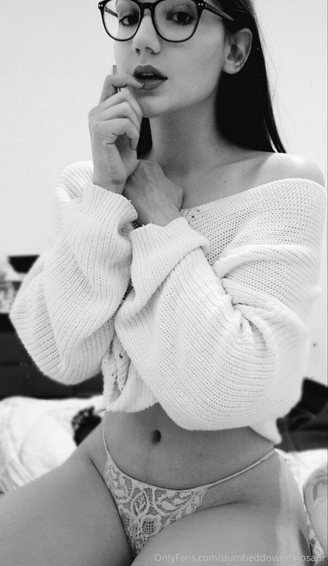 ビーチセックスオンリーファンズ アート裸 写真