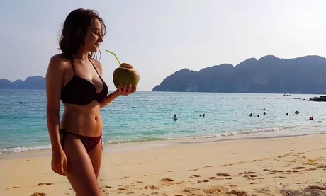 Maya ASMR スター 裸 画像