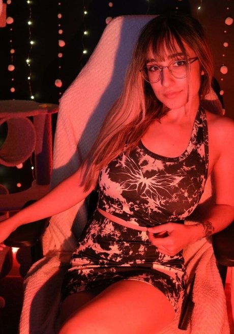 Maya ASMR 美しいポルノスター 写真