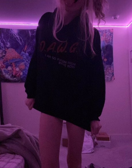 Laced Up Lace かわいいポルノスター 画像