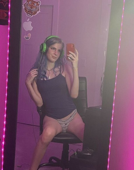 Laced Up Lace ポルノスター 写真
