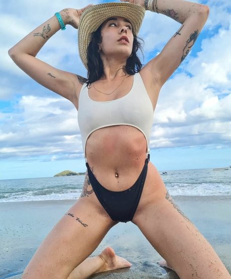 Karen Cabrera ポルノモデル 写真