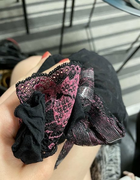 小人ヌードオンリーファンズ ホットxxx 写真