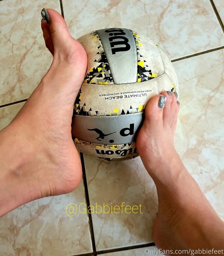 gabbiefeet ポルノ女優 写真