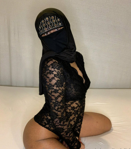 barelylegalhabibi ポルノ女優 画像