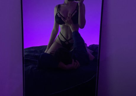 Carolyn Marcinkus エロティックなポルノスター 写真