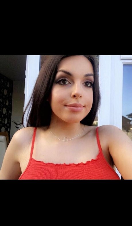 太ったおばあちゃんオンリーファンズ アート裸 ギャラリー