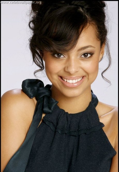 Amber Stevens West セクシーモデル ギャラリー