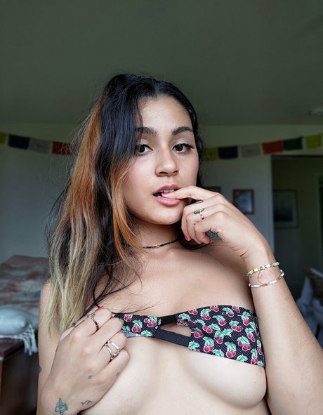 毛深い足のオンリーファンズ ホットxxx 写真