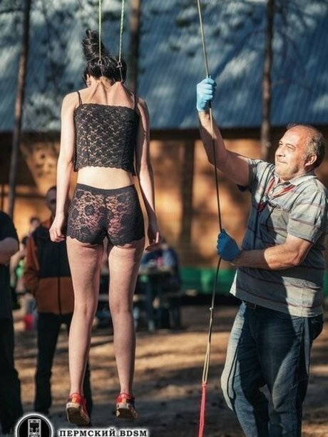 アナル指入れ オンリーファンズ 無料裸 写真