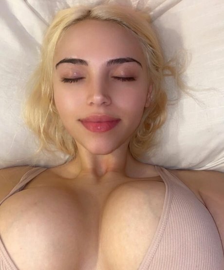 Trisha Cottrell ホットスター ギャラリー