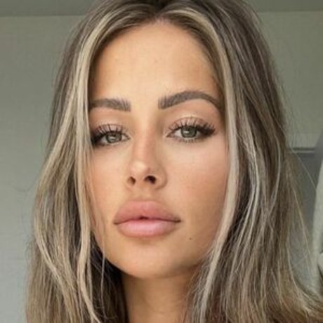 Stephaelle Macias エロティックモデル 写真