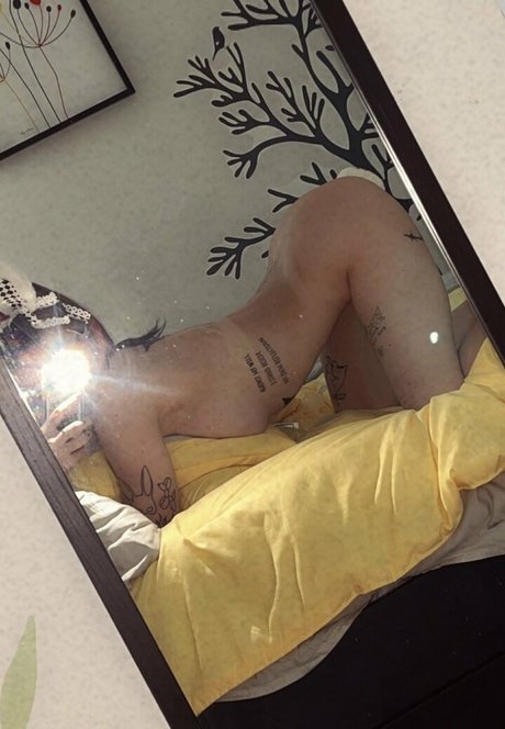 クリーミーなオンリーファンズ セクシー 画像