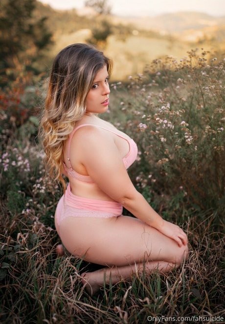 アジアンシャワー オンリーファンズ セクシーヌード 画像