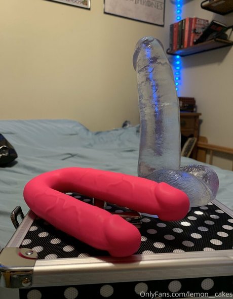 ヨガパンツ オンリーファンズ セクシーヌード 写真